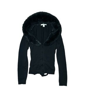 Cardigan with faux fur collar